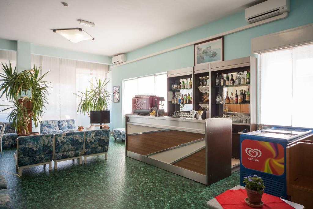 Hotel Madison Riccione Luaran gambar