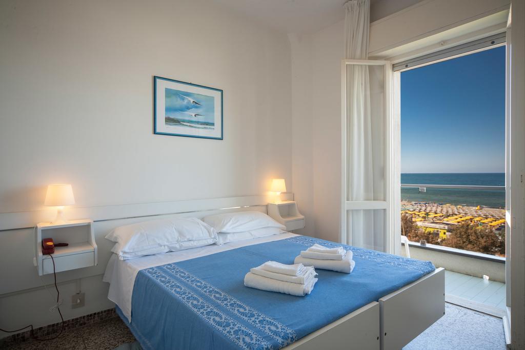 Hotel Madison Riccione Luaran gambar