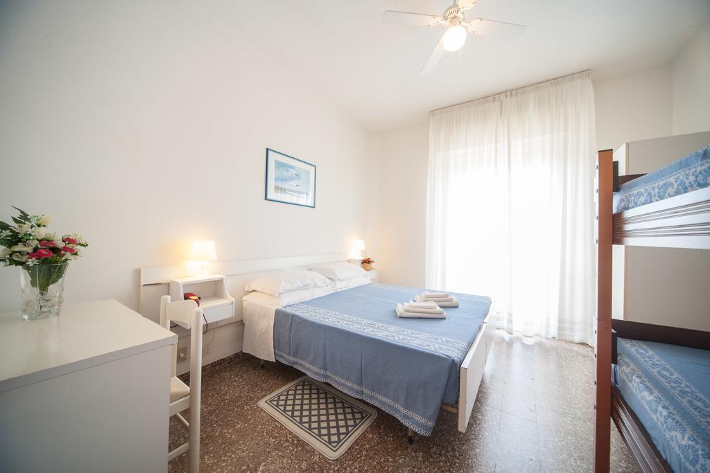 Hotel Madison Riccione Luaran gambar