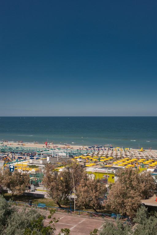 Hotel Madison Riccione Luaran gambar