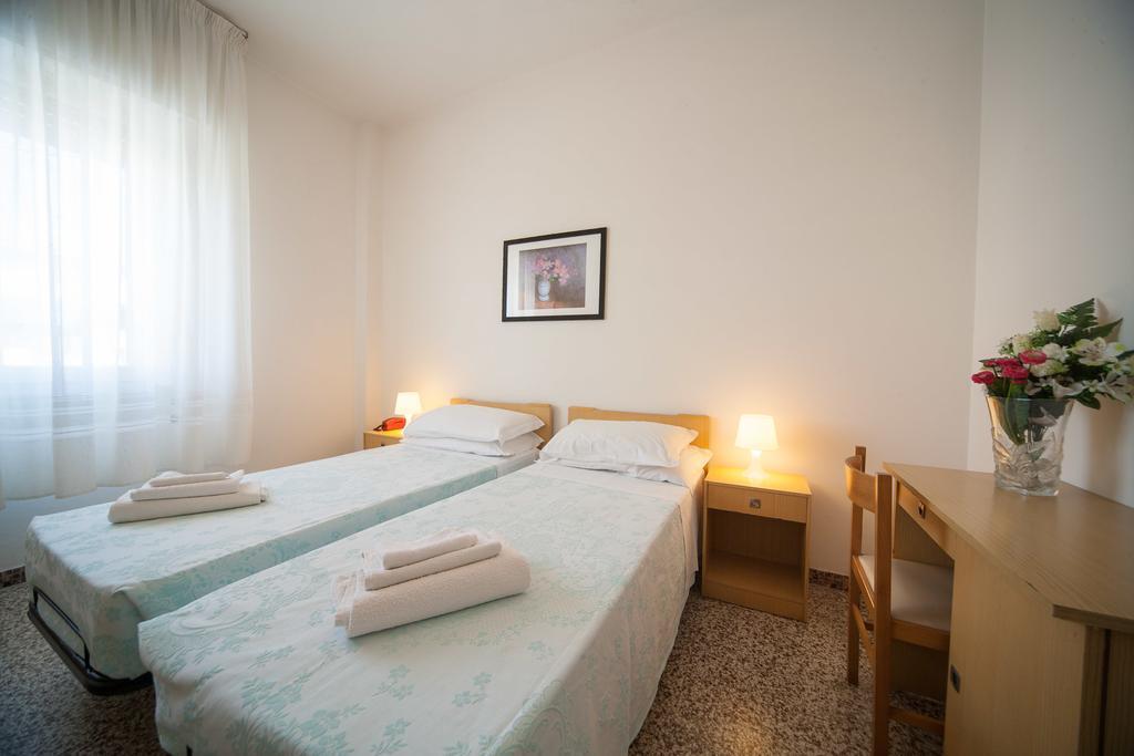 Hotel Madison Riccione Luaran gambar