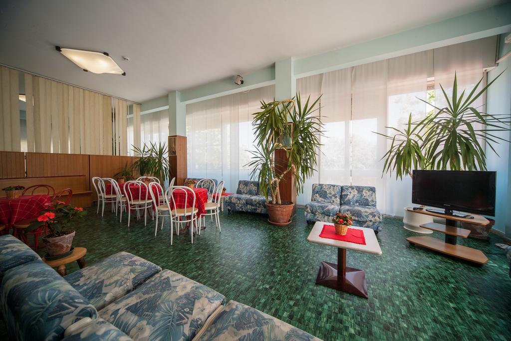 Hotel Madison Riccione Luaran gambar